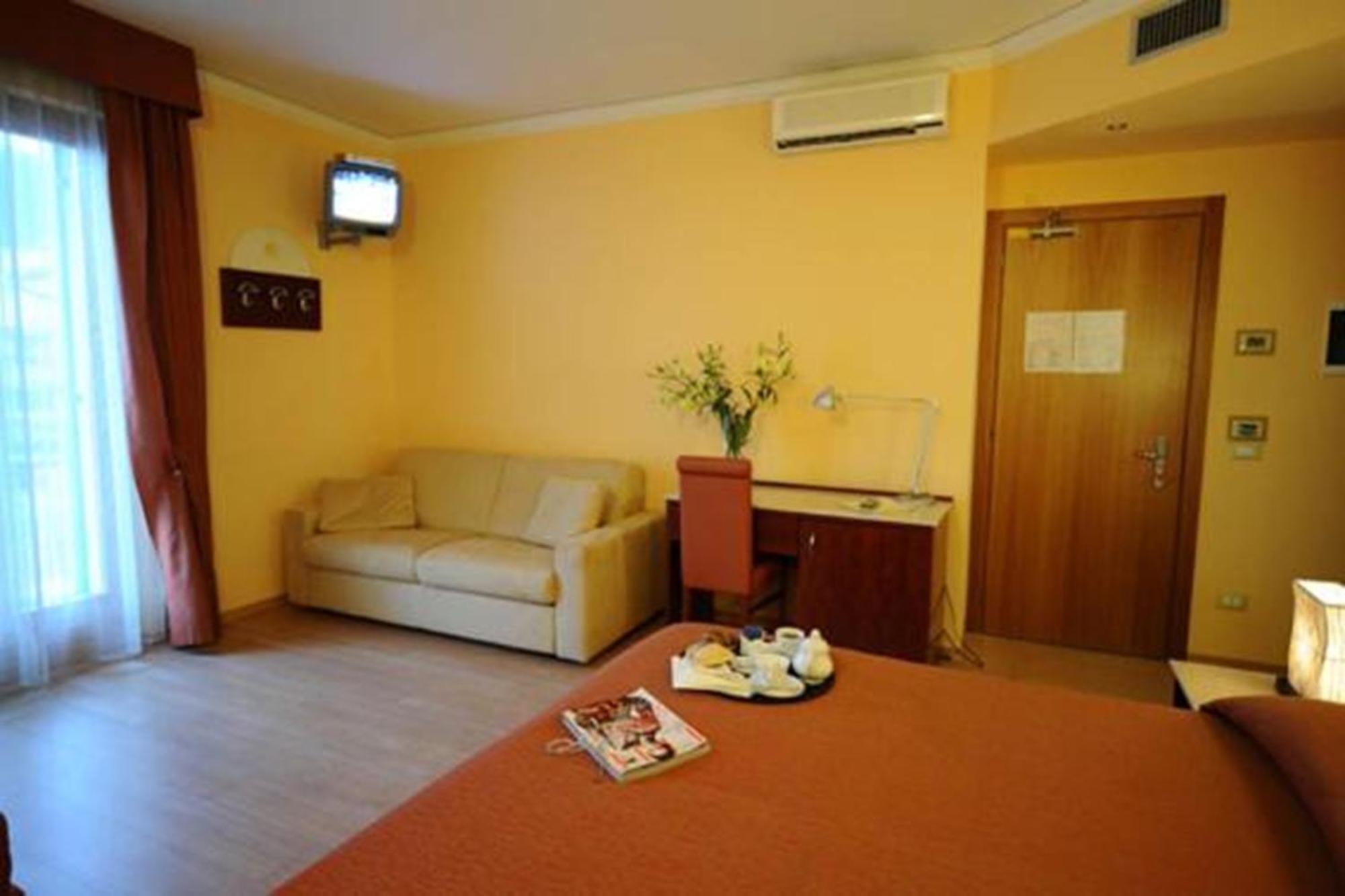 Hotel Al Sole - Enjoy Holiday Cavaion Veronese Luaran gambar